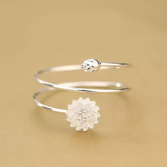 Romantic 925 S Silver Lotus Flower Bracelet - Picture 5 of 5